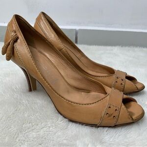 Casadei Women's Cream Tan Open Peep Toe Leather Kitty Heels Size 7.5